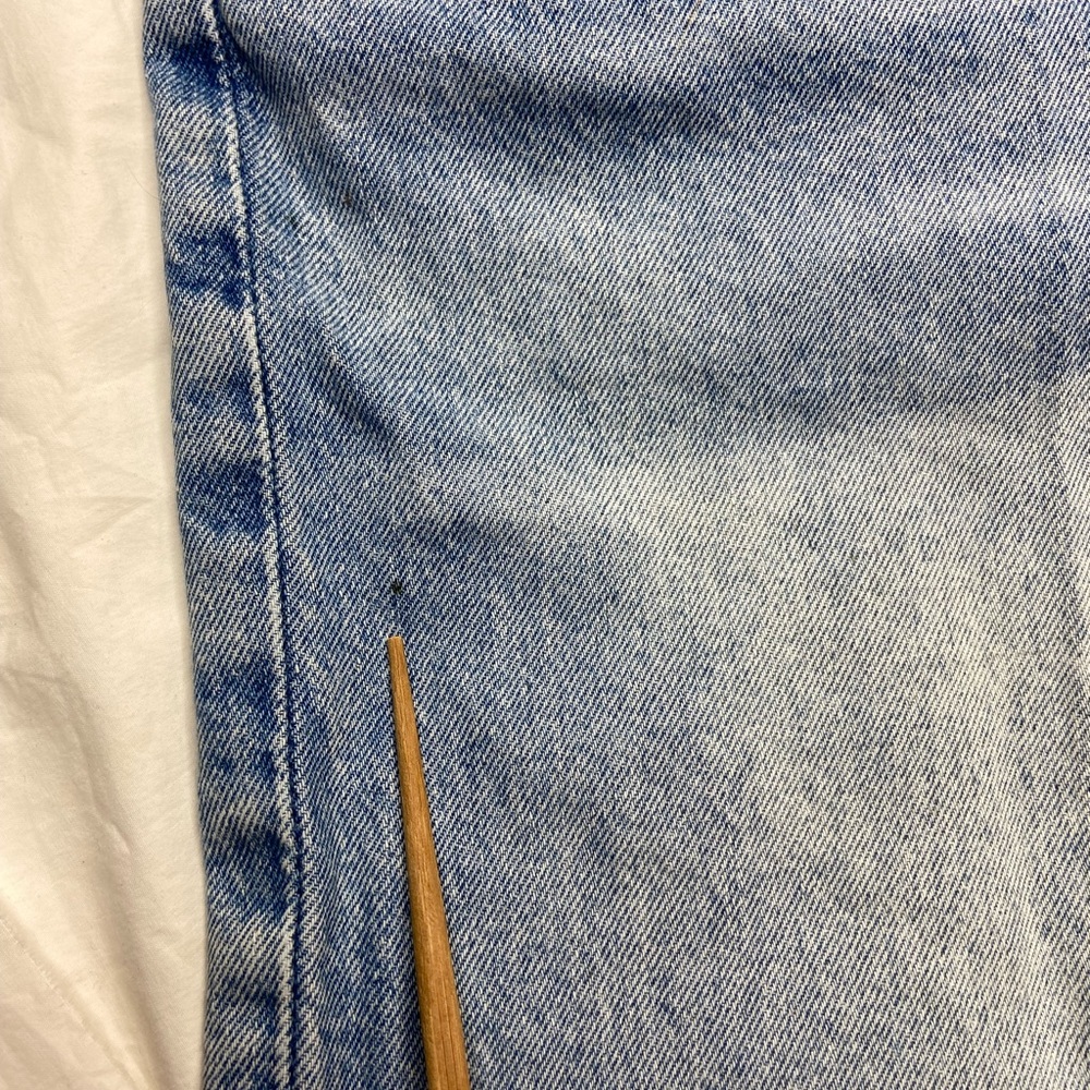 H&M Divided Light Blue‎ High-Waist Straight Jeans Size 4 zipper close - Picture 12 of 16